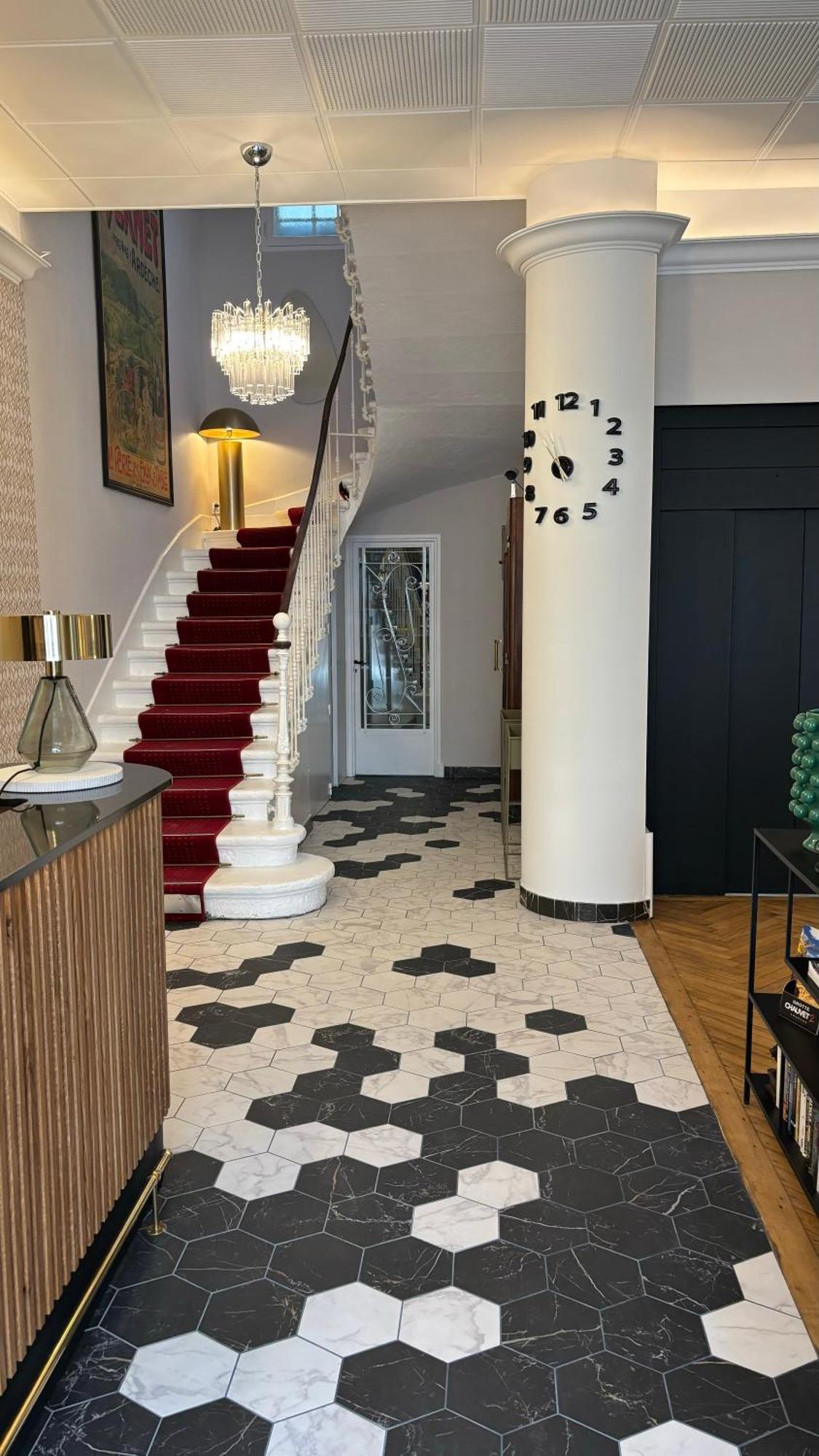 Logis Hotel Restaurant Grand Hotel De Lyon Vals-les-Bains Kültér fotó